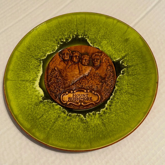 Vintage Treasure Craft Mount Rushmore Plate - Picture 1 of 5